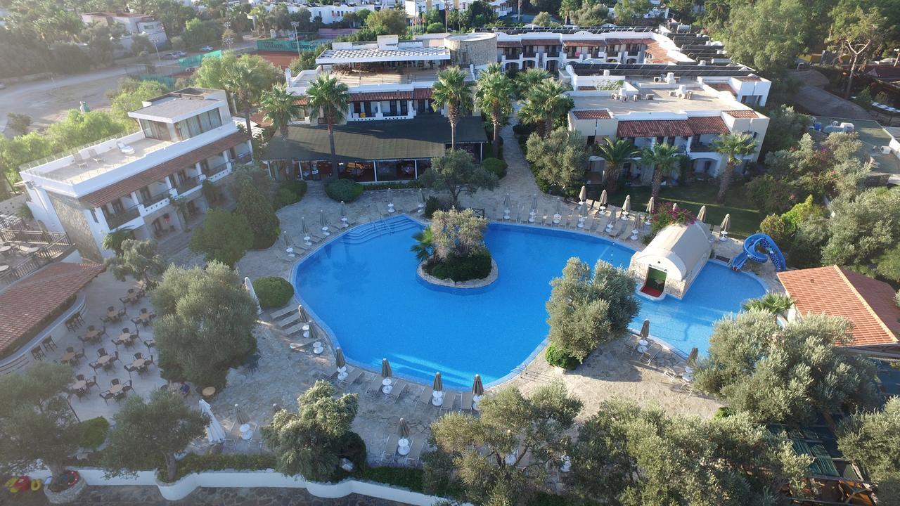 Izer Hotel Beach Club 托尔巴 外观 照片
