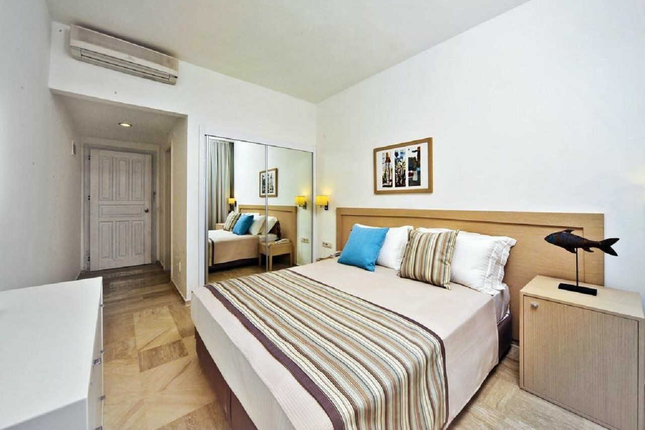 Izer Hotel Beach Club 托尔巴 外观 照片